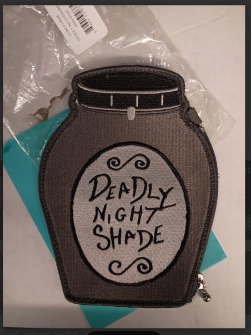 Harveys  NBC DEADLY NIGHTSHADE coin purse - Picture 4 of 5